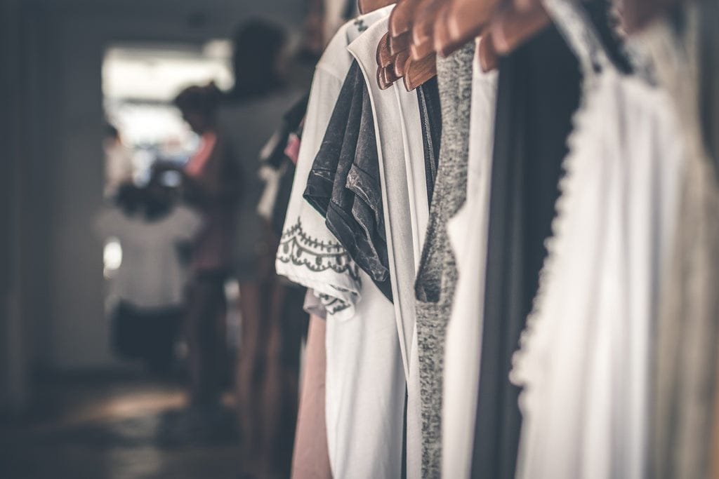 Style minimaliste pour une garde-robe durable